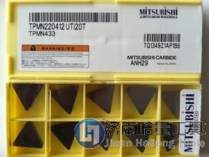 FP	精加工用	碳钢・合金钢精加工用第一推荐断屑槽，刀尖前端的断屑槽凸起，使在微小切削深度条件时也能有效控制切屑。保持刀尖部的强度，防止突发的损伤。